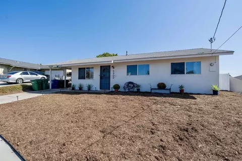Exterior - 4932 Verde Dr, Oceanside, CA 92057 photo 2 of 10