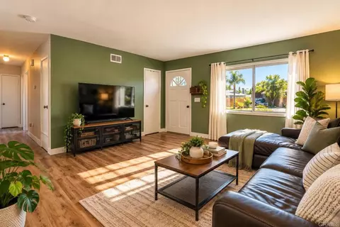 Living - 4932 Verde Dr, Oceanside, CA 92057 photo 6 of 11