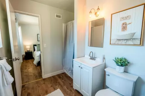 Bath - 4932 Verde Dr, Oceanside, CA 92057 photo 2 of 6