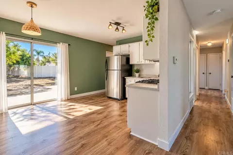 Entry Way - 4932 Verde Dr, Oceanside, CA 92057 photo 4 of 4