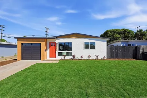 Exterior - 1211 9th St, Imperial Beach, CA 91932 photo 2 of 11