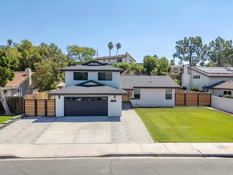 5669 Bounty St, San Diego, CA 92120