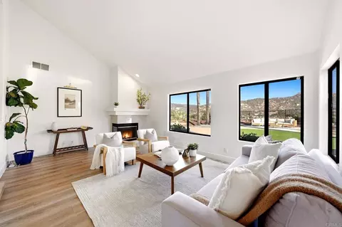 Living - 8842 Summerhill, Alpine, CA 91901 photo 2 of 7