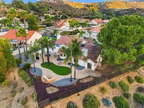 View/Area - 8842 Summerhill, Alpine, CA 91901 photo 4 of 4
