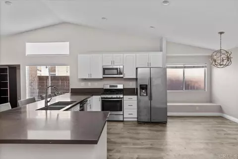 Kitchen - 4972 Lake Shore Ct, Fallbrook, CA 92028 photo 3 of 5