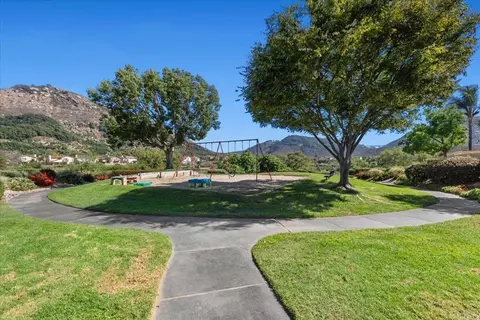 Exterior - 4972 Lake Shore Ct, Fallbrook, CA 92028 photo 8 of 18