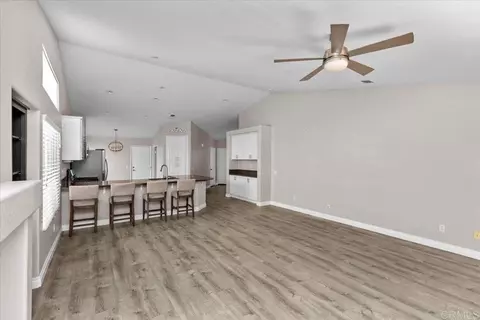 Living - 4972 Lake Shore Ct, Fallbrook, CA 92028 photo 5 of 7