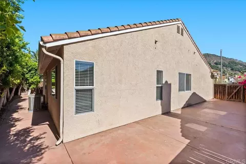 Exterior - 4972 Lake Shore Ct, Fallbrook, CA 92028 photo 13 of 18
