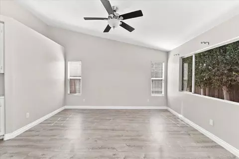 Living - 4972 Lake Shore Ct, Fallbrook, CA 92028 photo 7 of 7