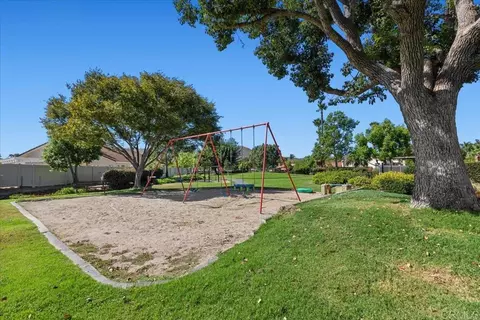 Exterior - 4972 Lake Shore Ct, Fallbrook, CA 92028 photo 18 of 18