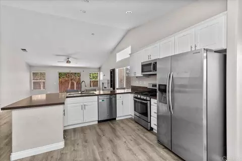 Kitchen - 4972 Lake Shore Ct, Fallbrook, CA 92028 photo 5 of 5