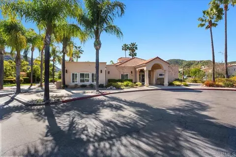 Exterior - 4972 Lake Shore Ct, Fallbrook, CA 92028 photo 7 of 18