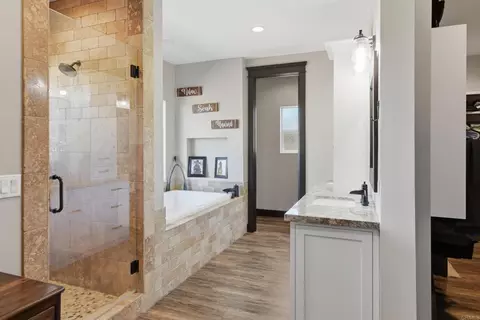 Bath - 1457 Star Valley Rd, Alpine, CA 91901 photo 1 of 7