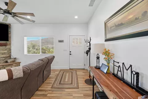 Entry Way - 1457 Star Valley Rd, Alpine, CA 91901 photo 6 of 6