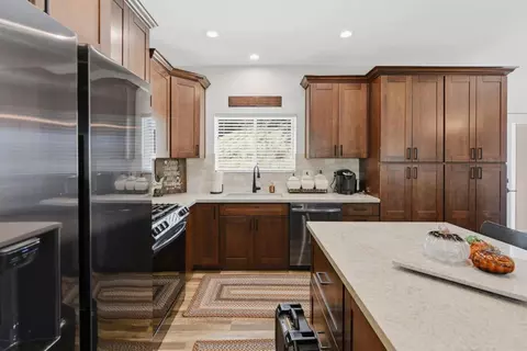 Kitchen - 1457 Star Valley Rd, Alpine, CA 91901 photo 8 of 8