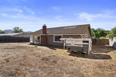 Exterior - 23530 Carmena Rd, Ramona, CA 92065 photo 5 of 9