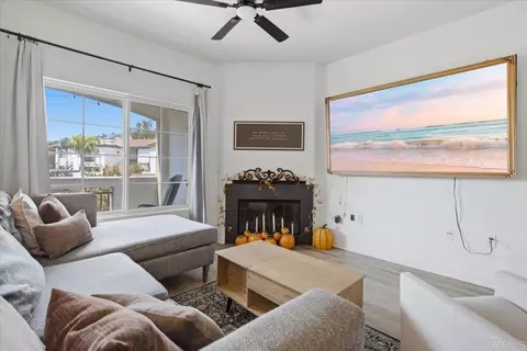 Living - 2708 Lake Pointe Dr #212, Spring Valley, CA 91977 photo 1 of 2