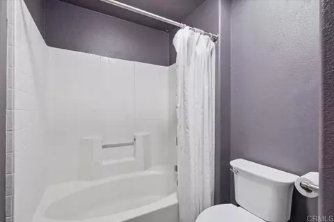 Bath - 2708 Lake Pointe Dr #212, Spring Valley, CA 91977 photo 2 of 4