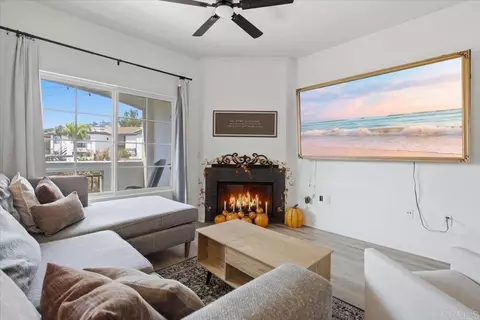 Living - 2708 Lake Pointe Dr #212, Spring Valley, CA 91977 photo 2 of 2