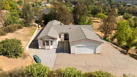 View/Area - 18453 Ramona View Dr, Ramona, CA 92065 photo 2 of 7