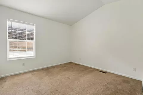 Bedroom - 18453 Ramona View Dr, Ramona, CA 92065 photo 3 of 6