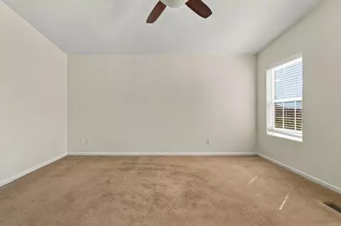 Bedroom - 18453 Ramona View Dr, Ramona, CA 92065 photo 4 of 6