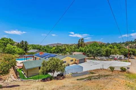View/Area - 3120 Florence, Spring Valley, CA 91978 photo 2 of 8