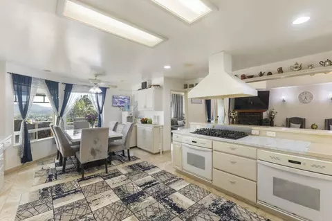 Kitchen - 12221 Rockstream Rd, Lakeside, CA 92040 photo 3 of 4