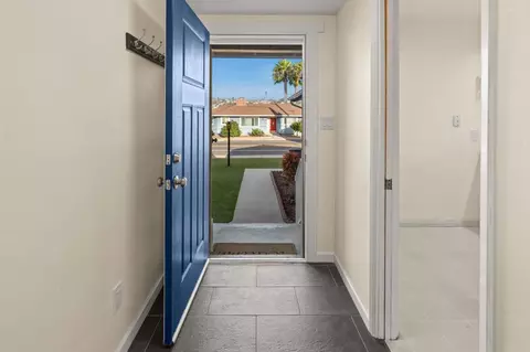Entry Way - 4096 Yale Ave, La Mesa, CA 91941 photo 1 of 3