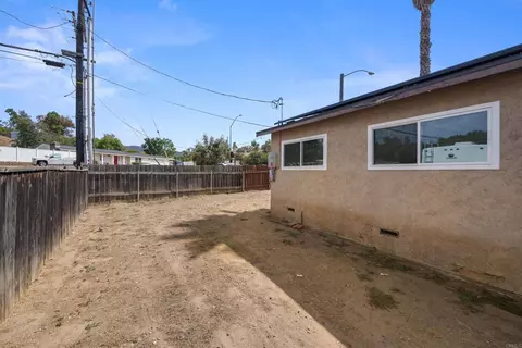 Exterior - 8809 Los Coches Rd, Lakeside, CA 92040 photo 4 of 5