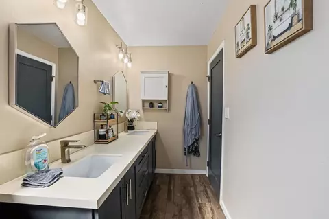 Bath - 4135 N Cordoba Ave, Spring Valley, CA 91977 photo 5 of 5