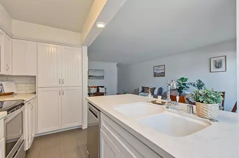 Kitchen - 4290 5th, San Diego, CA 92103 photo 4 of 5