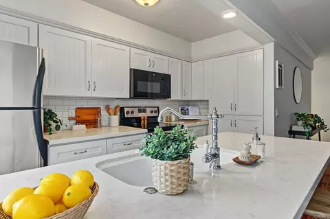 Kitchen - 4290 5th, San Diego, CA 92103 photo 5 of 5