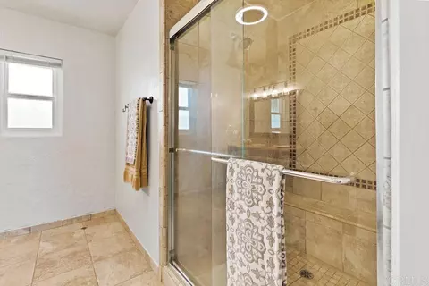 Bath - 1176 Rippey St, El Cajon, CA 92020 photo 1 of 5