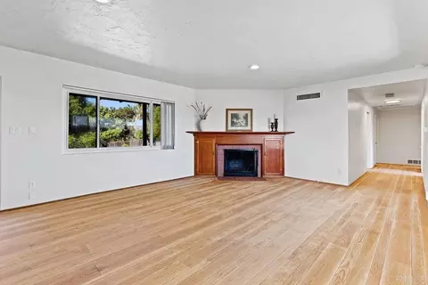 Living - 1176 Rippey St, El Cajon, CA 92020 photo 3 of 4
