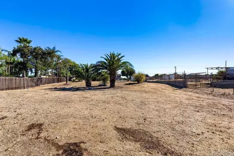 Exterior - 1176 Rippey St, El Cajon, CA 92020 photo 12 of 14