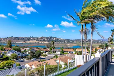 View/Area - 741 Santa Olivia, Solana Beach, CA 92075 photo 2 of 9