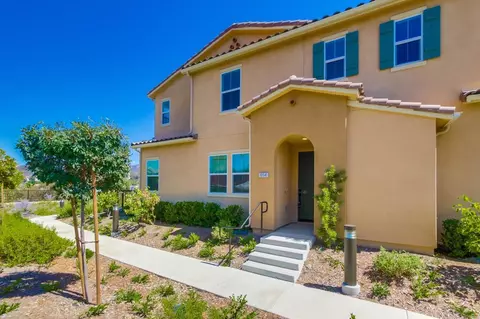 Exterior - 10541 Graphite St, Spring Valley, CA 91977 photo 2 of 10