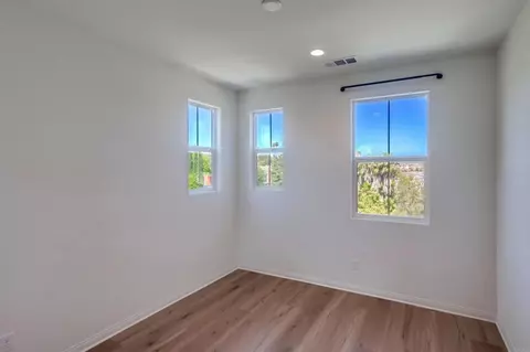 Bedroom - 10541 Graphite St, Spring Valley, CA 91977 photo 3 of 8