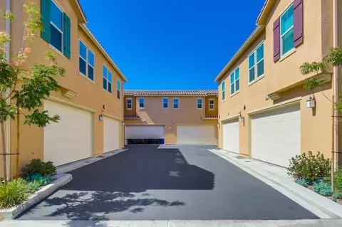 Exterior - 10541 Graphite St, Spring Valley, CA 91977 photo 5 of 10