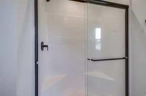 Bath - 10541 Graphite St, Spring Valley, CA 91977 photo 6 of 6