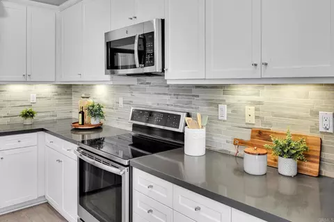 Kitchen - 8747 Boulder Ln #705, Santee, CA 92071 photo 3 of 4