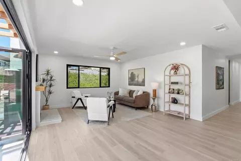 Living - 3850 Trieste Dr, Carlsbad, CA 92010 photo 1 of 5