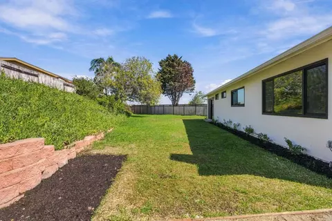 Exterior - 3850 Trieste Dr, Carlsbad, CA 92010 photo 10 of 14