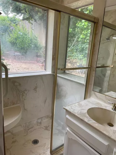 Bath - 10507 Don Pico Rd, Spring Valley, CA 91978 photo 1 of 2