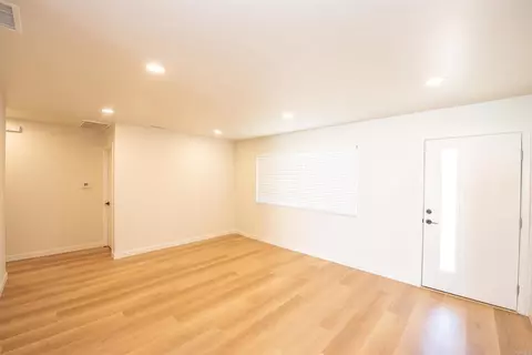 Living - 1404 Jefferson Ave, Escondido, CA 92027 photo 2 of 15
