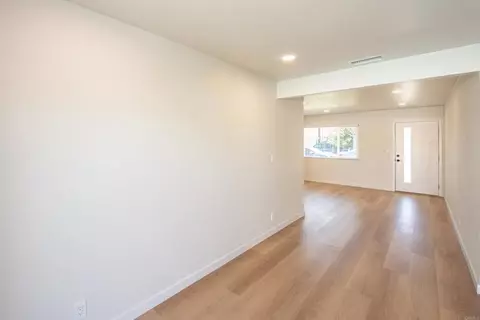 Living - 1404 Jefferson Ave, Escondido, CA 92027 photo 11 of 15