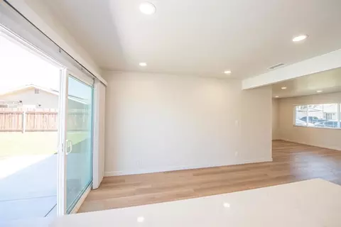 Living - 1404 Jefferson Ave, Escondido, CA 92027 photo 14 of 15