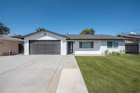 Exterior - 1404 Jefferson Ave, Escondido, CA 92027 photo 6 of 10