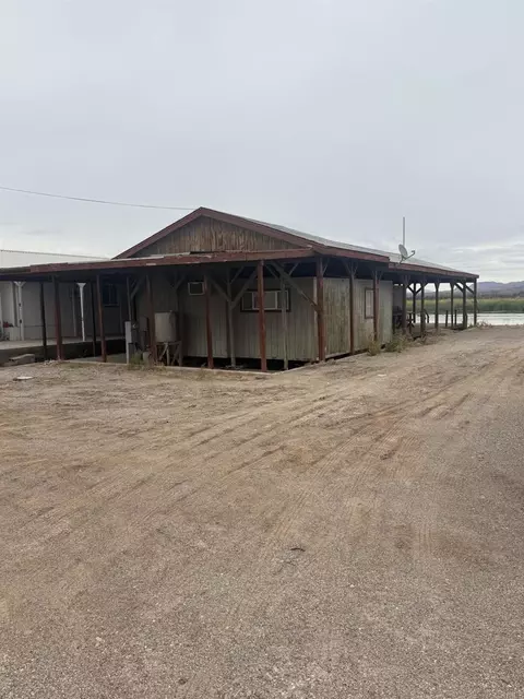2574 Old River Rd, Palo Verde, CA 92266 photo 2